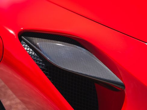 Used 2021 Ferrari F8 Tributo RWD image 29