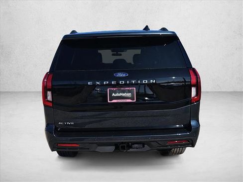 New 2025 Ford Expedition Active image 4