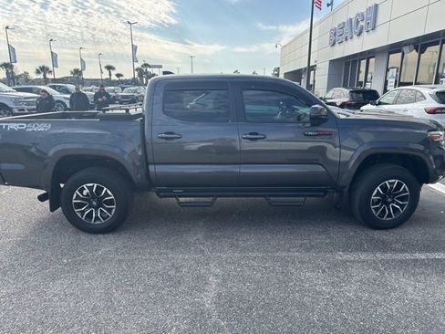 Used 2021 Toyota Tacoma TRD Sport w/ Technology Package image 8