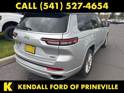 Used 2022 Jeep Grand Cherokee L Summit w/ Luxury Tech Group V AWD/4WD image 8