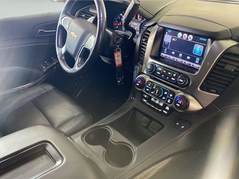 Used 2015 Chevrolet Suburban LT AWD/4WD image 41