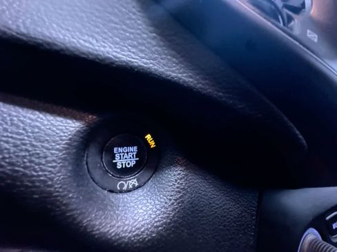 Used 2022 Jeep Cherokee Trailhawk w/ Sound & Nav Group image 17