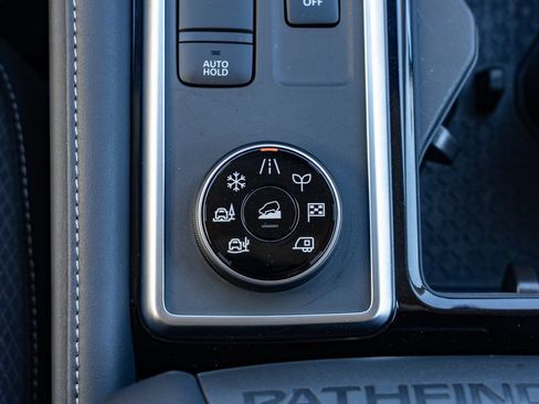 Used 2026 Nissan Pathfinder SV w/ Cargo Package AWD/4WD image 19