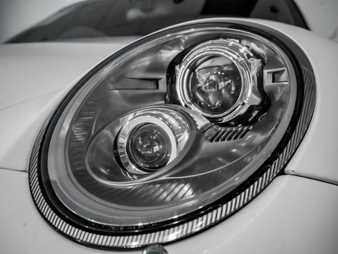 Used 2011 Porsche 911 Turbo image 28