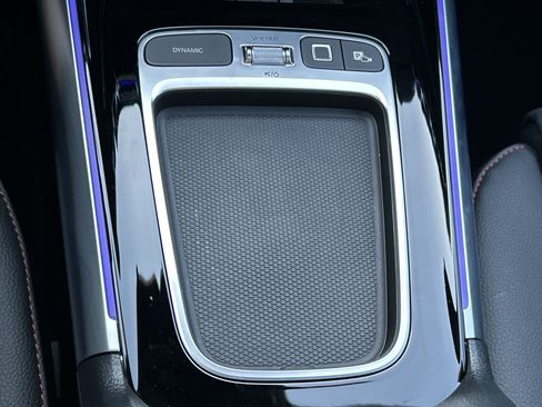 Certified 2025 Mercedes-Benz GLA 250 image 35