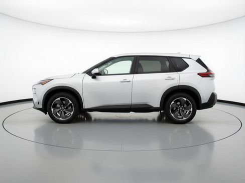 Used 2025 Nissan Rogue SV image 5