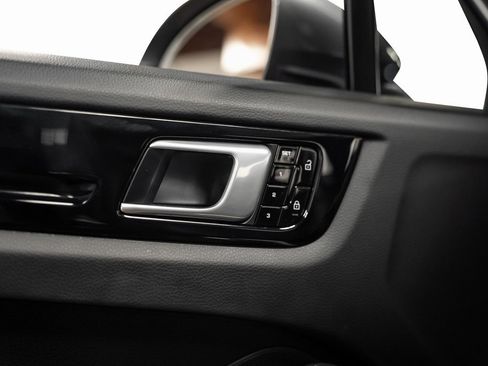 Used 2021 Porsche Cayenne Coupe image 62