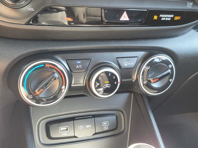 Certified 2026 Hyundai Venue SE FWD image 11