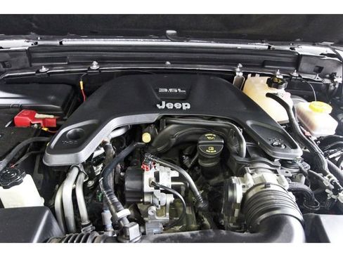 Used 2021 Jeep Wrangler Unlimited Sport w/ Sun And Sound Package AWD/4WD image 29