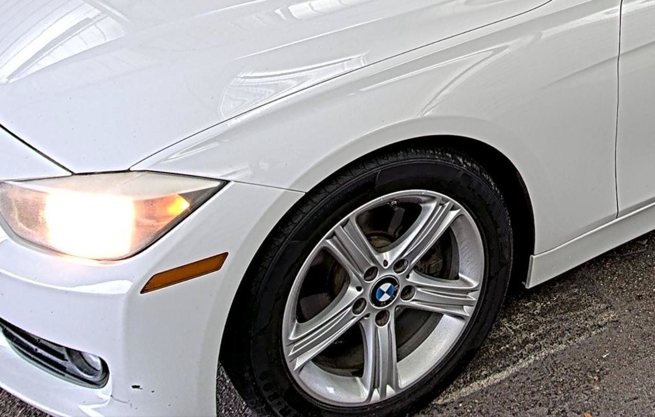 Used 2014 BMW 320i Sedan RWD image 15