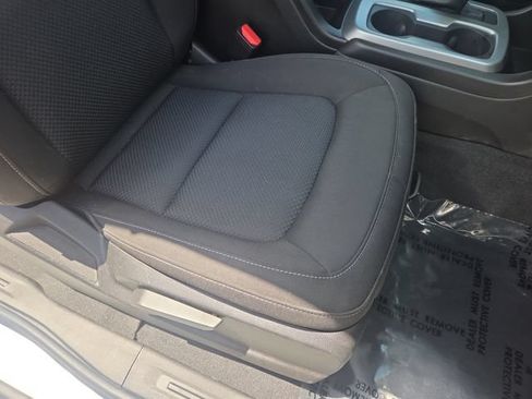 Used 2022 Chevrolet Colorado LT w/ Safety Package RWD image 29