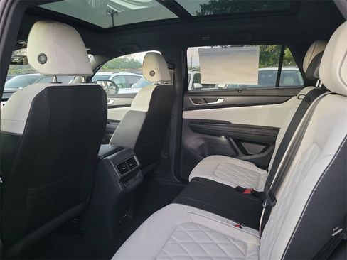 New 2026 Volkswagen Atlas Cross Sport SEL Premium R-Line image 5