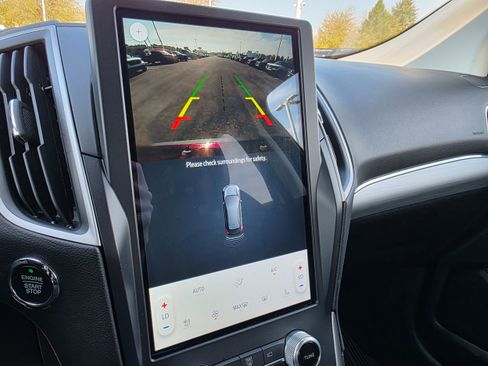 Used 2022 Ford Edge SEL w/ Convenience Package image 19