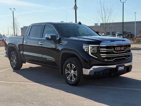 Used 2024 GMC Sierra 1500 SLT image 8