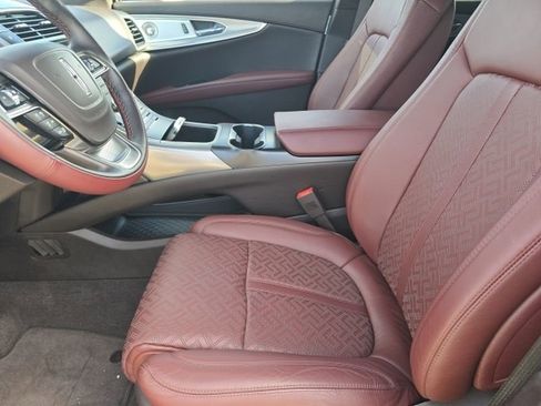 Used 2019 Lincoln Nautilus Black Label image 8