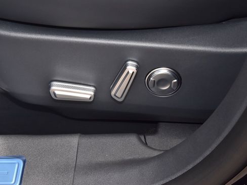 New 2026 Lincoln Nautilus Premier AWD/4WD image 64