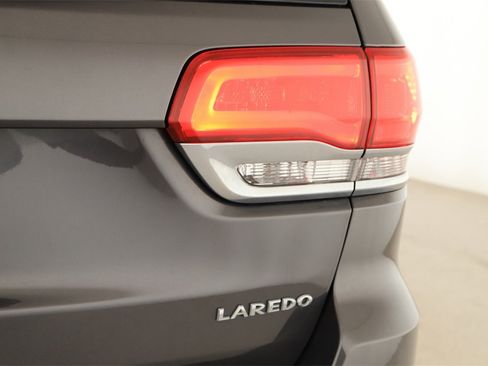 Used 2017 Jeep Grand Cherokee Laredo w/ Quick Order Package 23E image 28