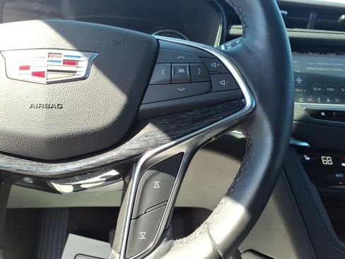 Certified 2023 Cadillac XT5 Premium Luxury AWD/4WD image 16