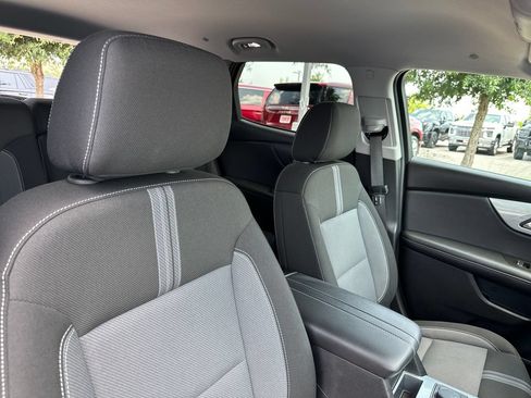 Used 2024 Chevrolet Blazer LT w/ Convenience Package FWD image 37