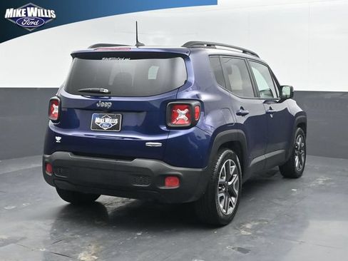 Used 2017 Jeep Renegade Latitude FWD image 7