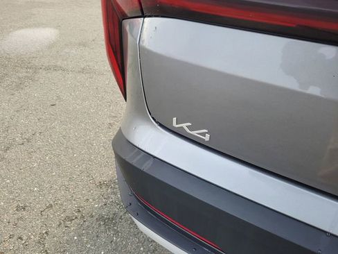 Used 2025 Kia K4 LXS image 6
