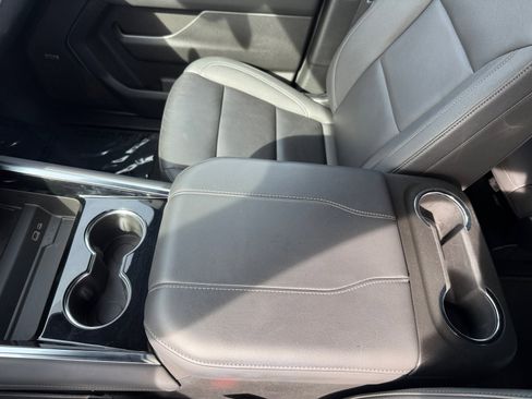 Used 2025 Chevrolet Tahoe Z71 w/ Comfort Package image 14