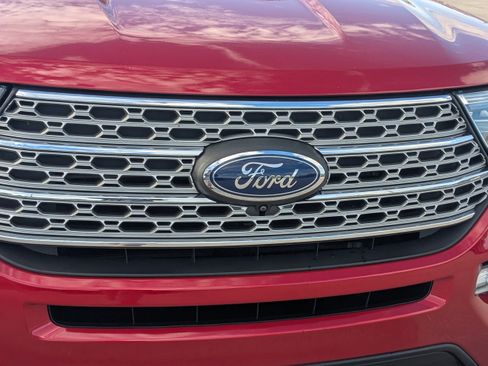 Used 2021 Ford Explorer Limited w/ Equipment Group 301A image 11