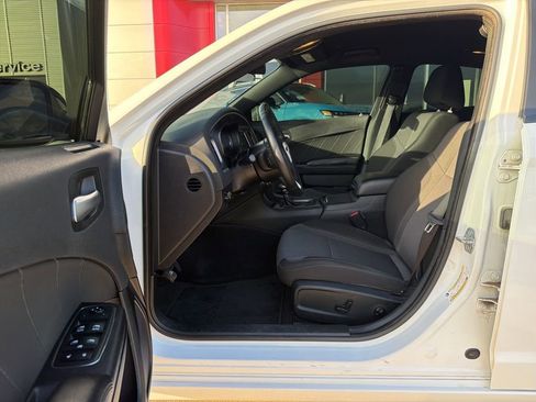 Used 2019 Dodge Charger SXT w/ Blacktop Package RWD image 13