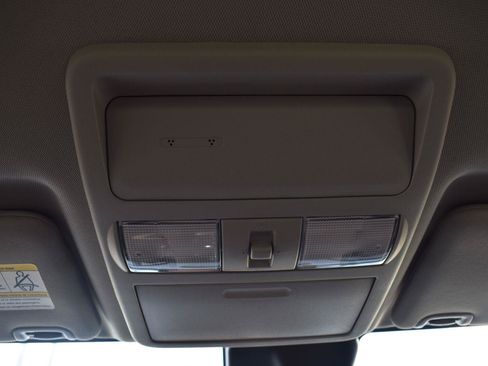Used 2024 Nissan Frontier SV w/ SV Convenience Package RWD image 42