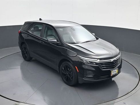 Used 2023 Chevrolet Equinox LS w/ Midnight Edition image 15