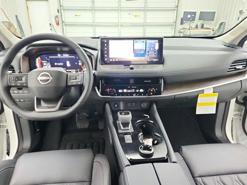 New 2026 Nissan Rogue Platinum w/ Platinum Premium Package image 26