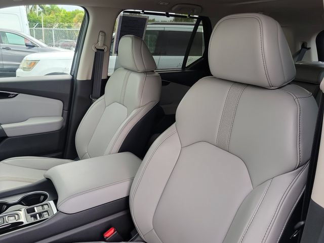 Used 2024 Honda Pilot Touring image 9