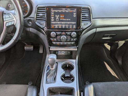 Used 2020 Jeep Grand Cherokee Altitude AWD/4WD image 7