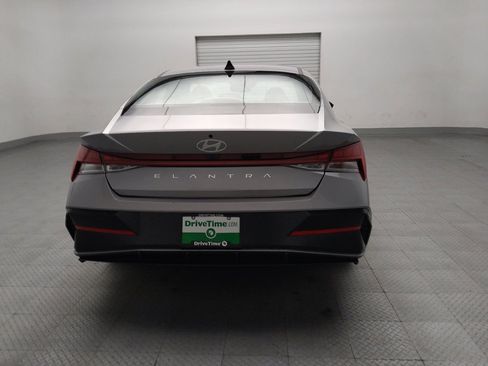 Used 2025 Hyundai Elantra SEL image 7