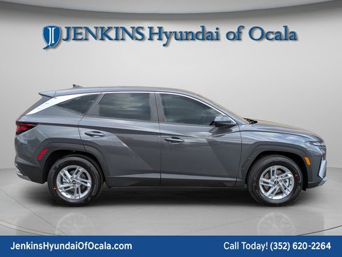 New 2026 Hyundai Tucson SE image 3