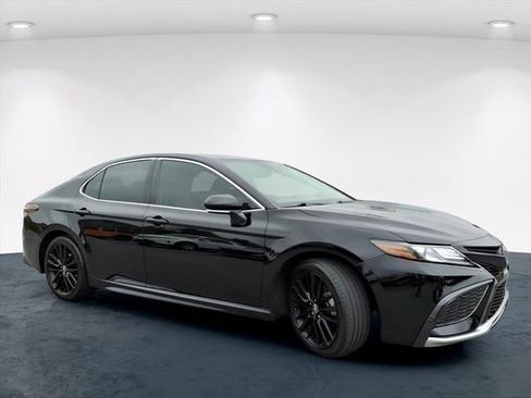 Used 2022 Toyota Camry XSE w/ Navigation Package FWD image 22