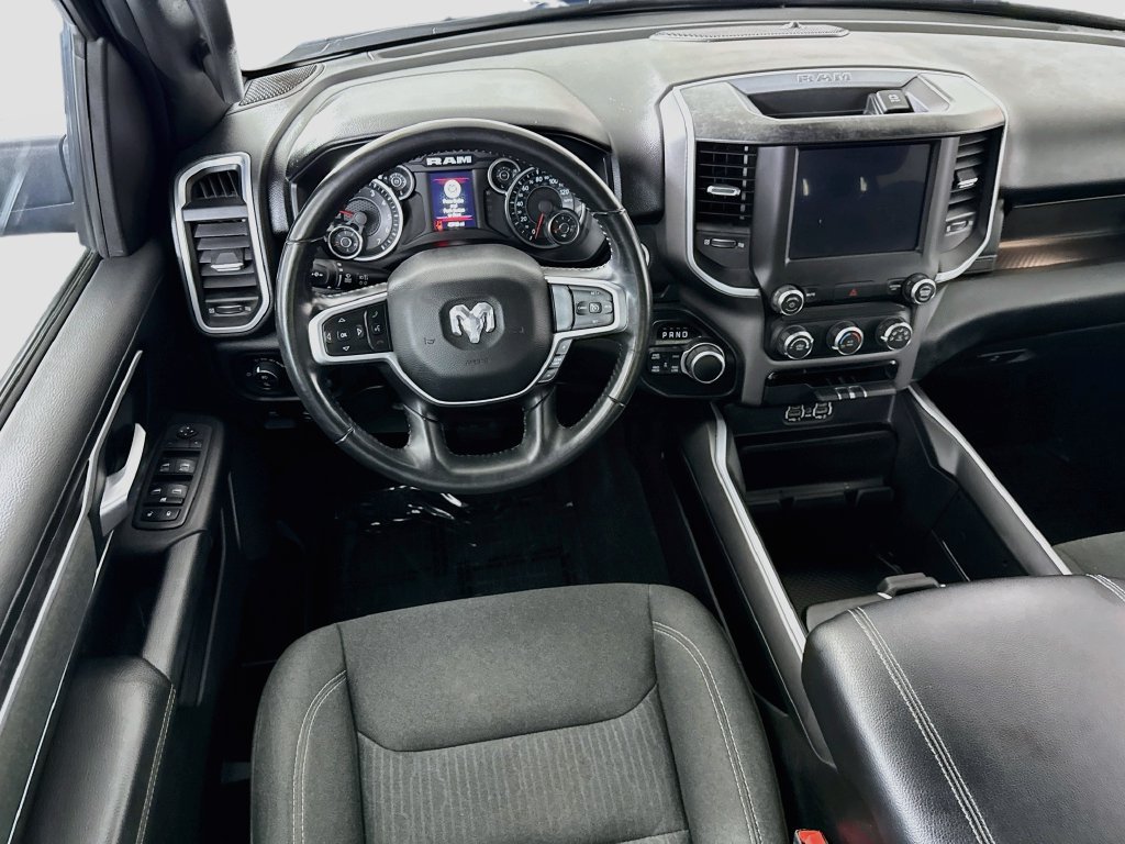 Used 2022 RAM 1500 Big Horn AWD/4WD image 3