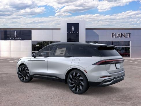 New 2026 Lincoln Nautilus Reserve AWD/4WD image 4