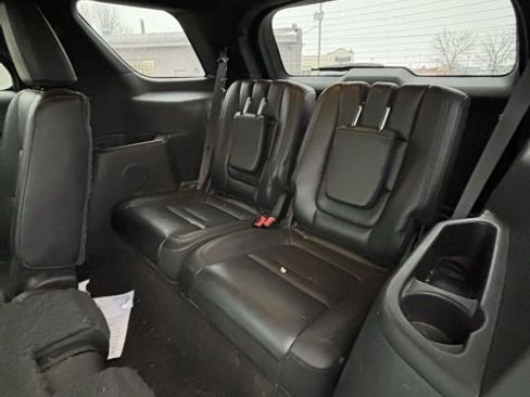 Used 2015 Ford Explorer XLT w/ Equipment Group 202B image 18