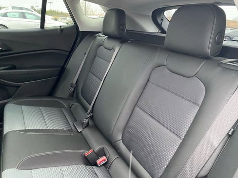 New 2026 Chevrolet Trax LT w/ Sunroof Package image 23