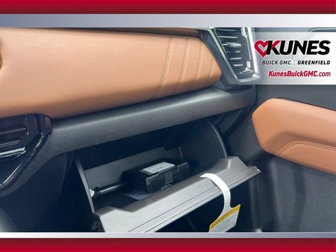 New 2026 GMC Canyon AT4 w/ Technology Plus Package AWD/4WD image 30