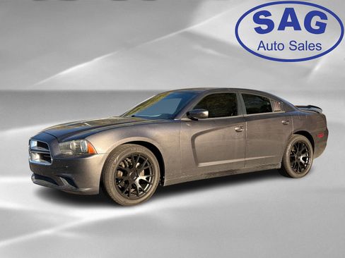Used 2014 Dodge Charger SE image 5