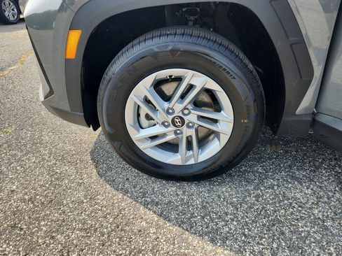 Used 2025 Hyundai Tucson SE image 22