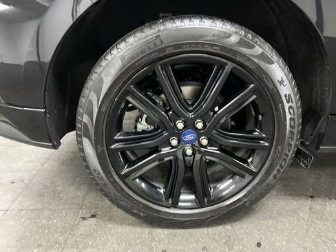Used 2021 Ford Edge ST-Line image 32