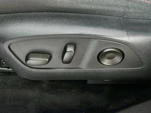 Used 2024 Chevrolet Traverse Z71 AWD/4WD image 13