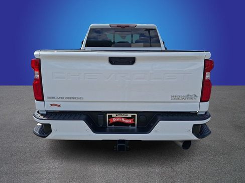 Used 2024 Chevrolet Silverado 2500 High Country w/ Technology Package AWD/4WD image 5