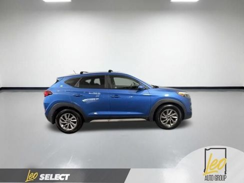 Used 2017 Hyundai Tucson SE w/ SE Popular Package 02 AWD/4WD image 6