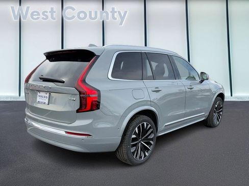 New 2025 Volvo XC90 T8 Plus w/ Protection Package Premier image 3