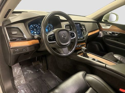 Used 2019 Volvo XC90 T6 Inscription image 9