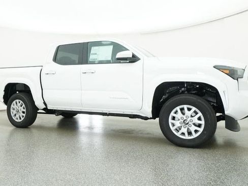 New 2025 Toyota Tacoma SR5 image 28